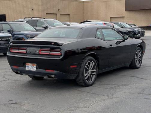 2019 Dodge Challenger SXT