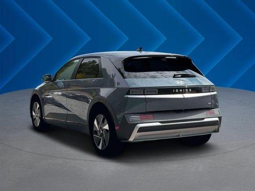 Teal 2026 Hyundai IONIQ 5 SE