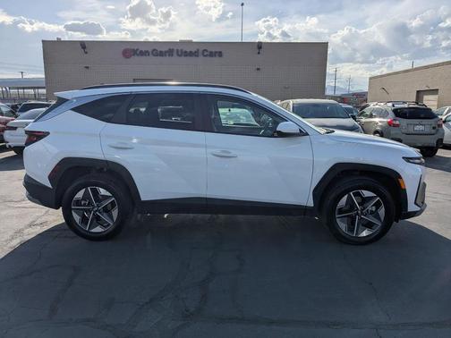 Serenity White Pearl 2025 Hyundai TUCSON SEL