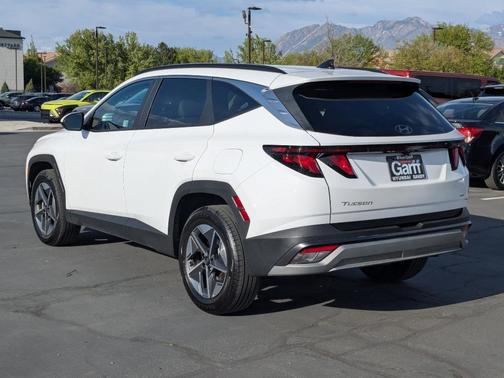 Serenity White Pearl 2025 Hyundai TUCSON SEL