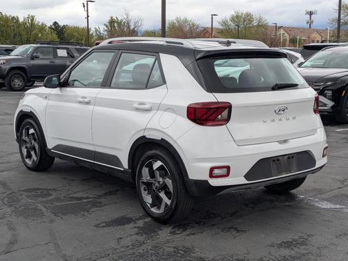 2023 Hyundai VENUE Limited