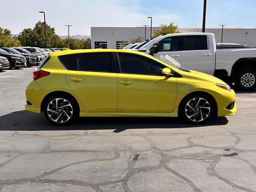 2016 Scion iM Base
