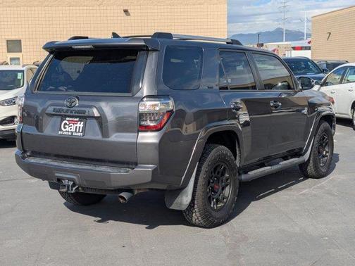 2020 Toyota 4Runner SR5