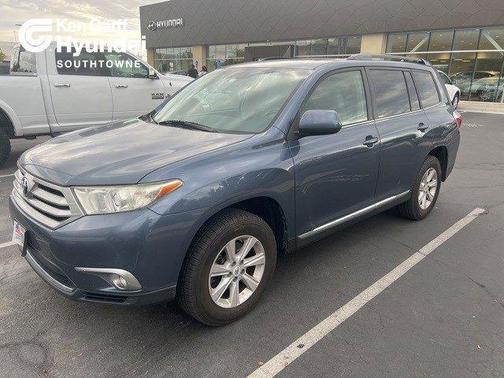 2011 Toyota Highlander SE