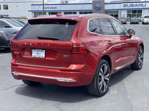 2022 Volvo XC60 B5 Inscription