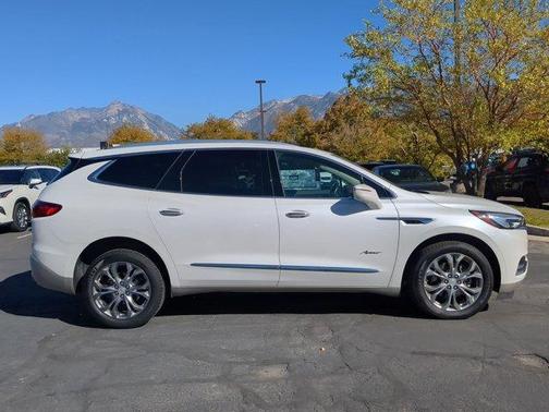 White Frost Tri-Coat 2018 Buick Enclave Avenir