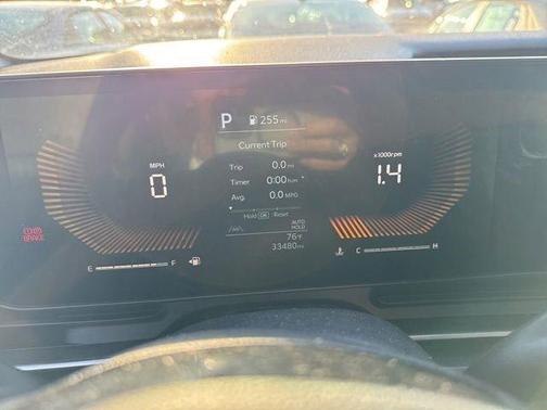 Snow White Pearl 2025 Kia Carnival LXS