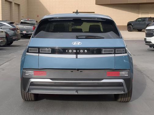 2025 Hyundai IONIQ 5 SE