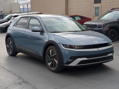 2025 Hyundai IONIQ 5 SE