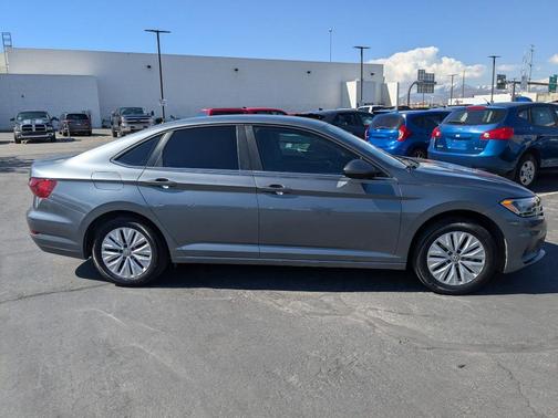 Platinum Gray Metallic 2020 Volkswagen Jetta 1.4T S