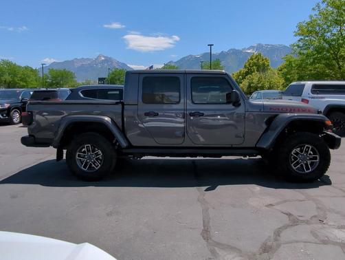 2024 Jeep Gladiator Mojave X