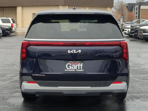 2025 Kia Carnival LXS