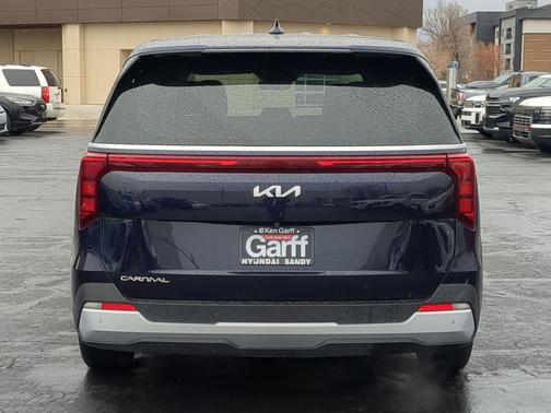 2025 Kia Carnival LXS