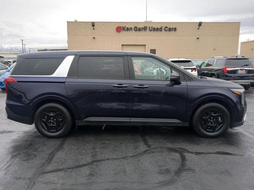 2025 Kia Carnival LXS