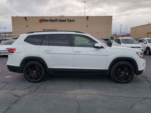 2023 Volkswagen Atlas 3.6L SE w/Technology