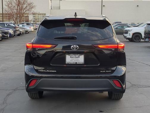2024 Toyota Highlander XLE