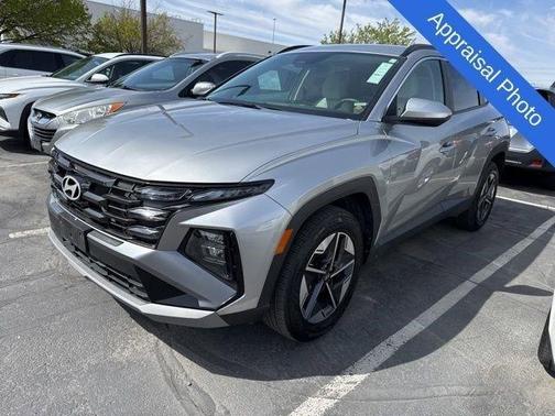 Shimmering Silver 2025 Hyundai TUCSON SEL