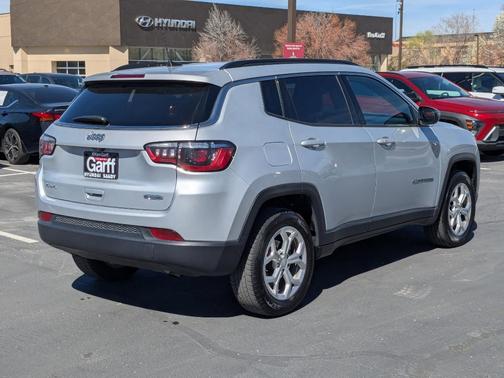 Silver Zynith 2024 Jeep Compass Latitude