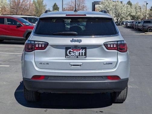 Silver Zynith 2024 Jeep Compass Latitude