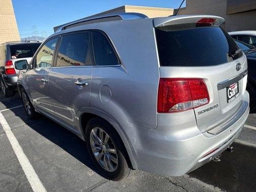 Bright Silver 2013 Kia Sorento SX