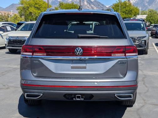 Platinum Gray Metallic 2025 Volkswagen Atlas 2.0T SEL