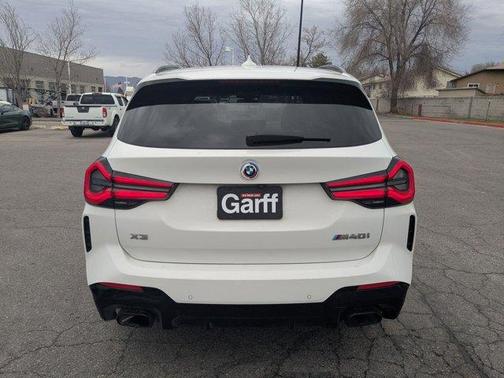 2023 BMW X3 M40i