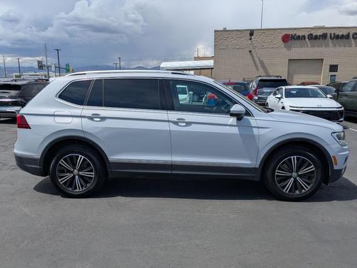 White Silver Metallic 2019 Volkswagen Tiguan 2.0T SEL