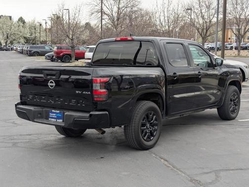 Black 2023 Nissan Frontier SV