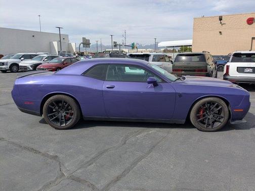 Plum Crazy Pearlcoat 2019 Dodge Challenger SRT Hellcat