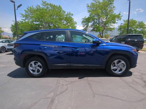 2024 Hyundai TUCSON SE