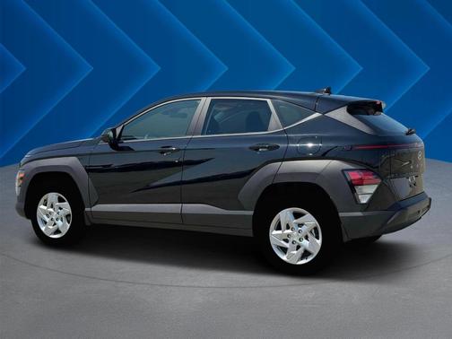 Abyss Black Pearl 2026 Hyundai KONA SE