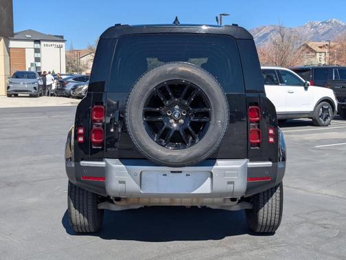 2025 Land Rover Defender P300