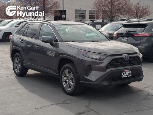 2022 Toyota RAV4 Hybrid LE