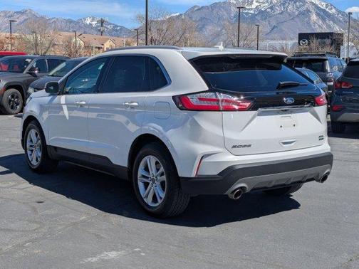 White 2020 Ford Edge SEL