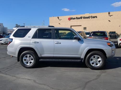 2019 Toyota 4Runner SR5