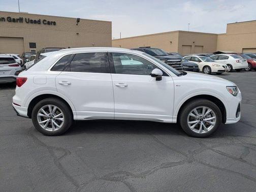 Arkona White 2025 Audi Q3 45 S line Premium