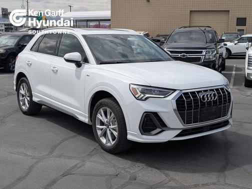 Arkona White 2025 Audi Q3 45 S line Premium
