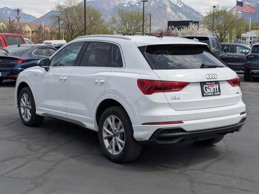 Arkona White 2025 Audi Q3 45 S line Premium