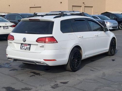 2018 Volkswagen Golf SportWagen TSI S