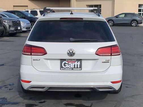 2018 Volkswagen Golf SportWagen TSI S