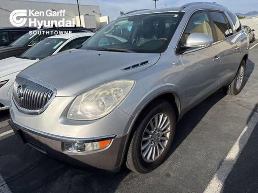 Quicksilver Metallic 2011 Buick Enclave 1XL