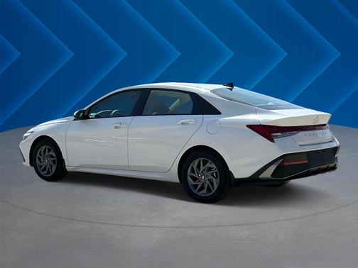 2025 Hyundai ELANTRA HEV Blue