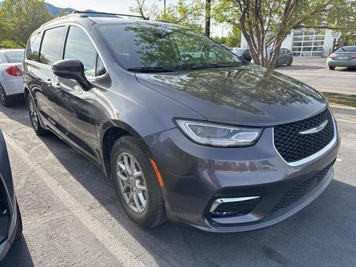 Granite Crystal Clearcoat Metallic 2021 Chrysler Pacifica Touring