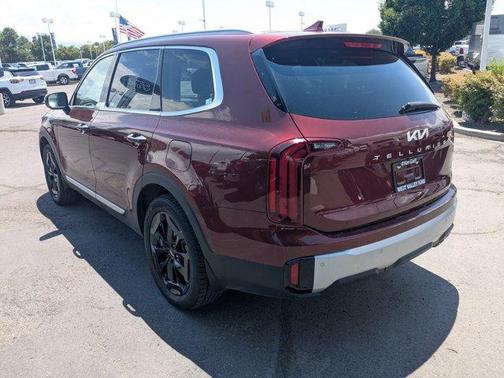 Red 2024 Kia Telluride S
