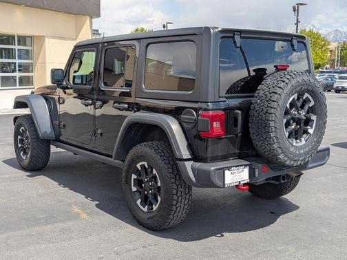 Black Clearcoat 2025 Jeep Wrangler Rubicon