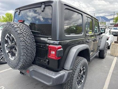 Black Clearcoat 2025 Jeep Wrangler Rubicon