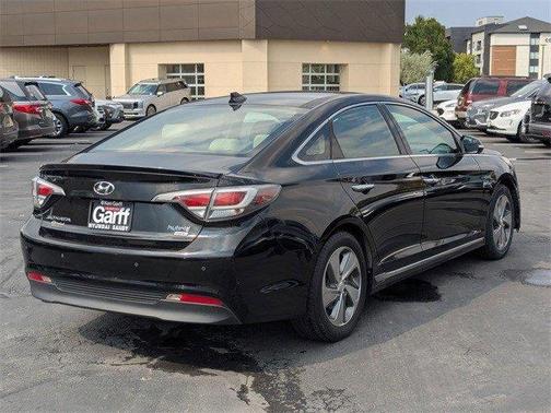 2017 Hyundai SONATA Hybrid Limited