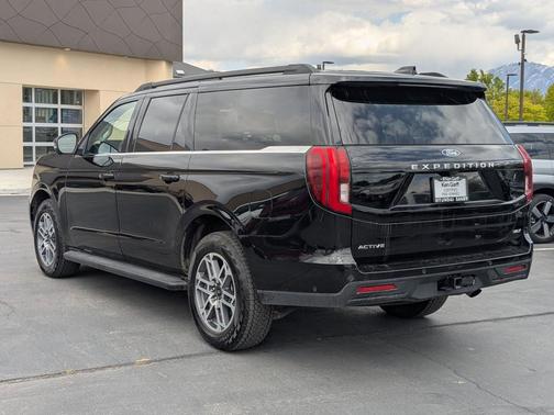 Black Metallic 2025 Ford Expedition Max Active