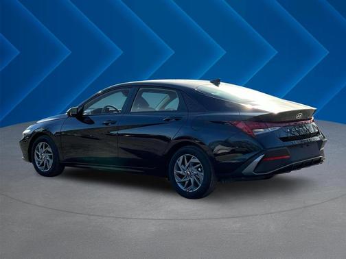 2025 Hyundai ELANTRA HEV Blue