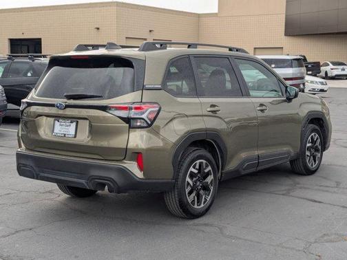 Autumn Green Metallic 2025 Subaru Forester Premium